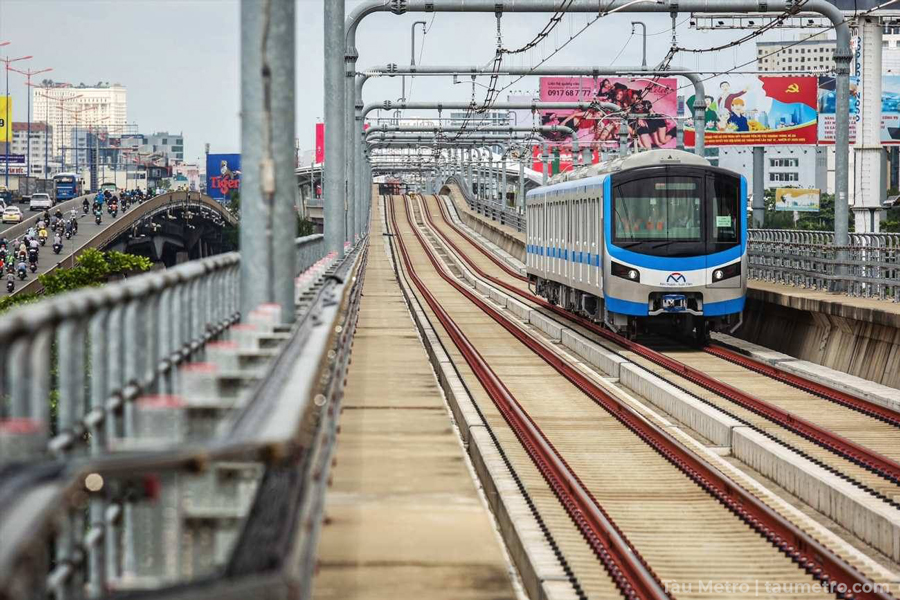 hinh anh thuc te he thong tau dien metro so 1 ben thanh suoi tien