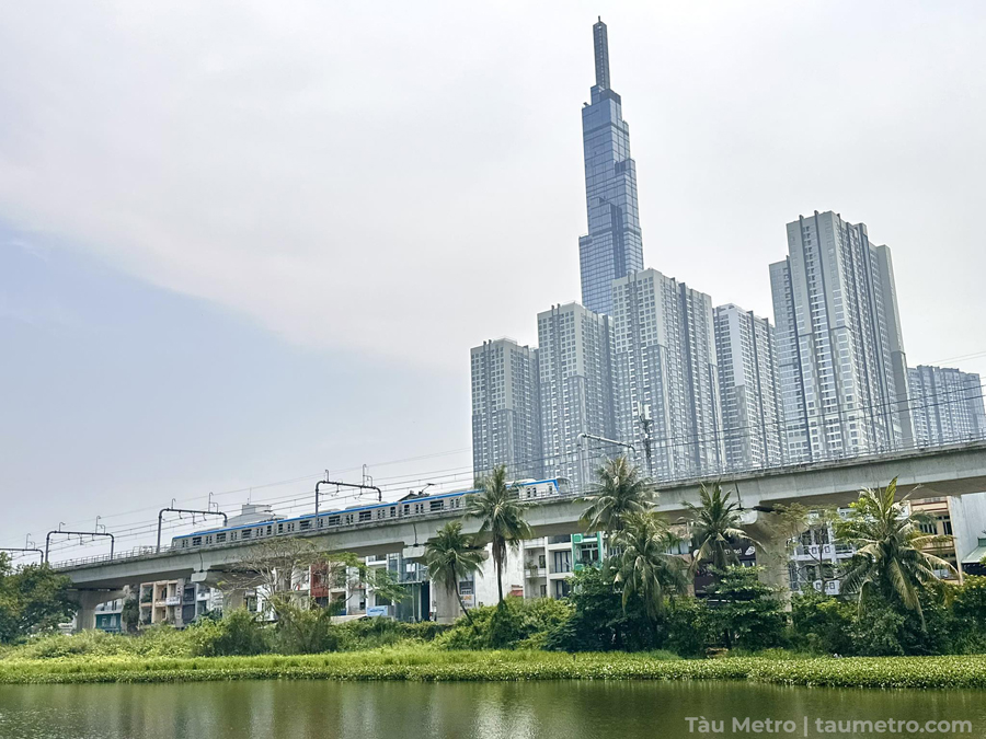 quan ca phe co view ngam tau metro tai tphcm