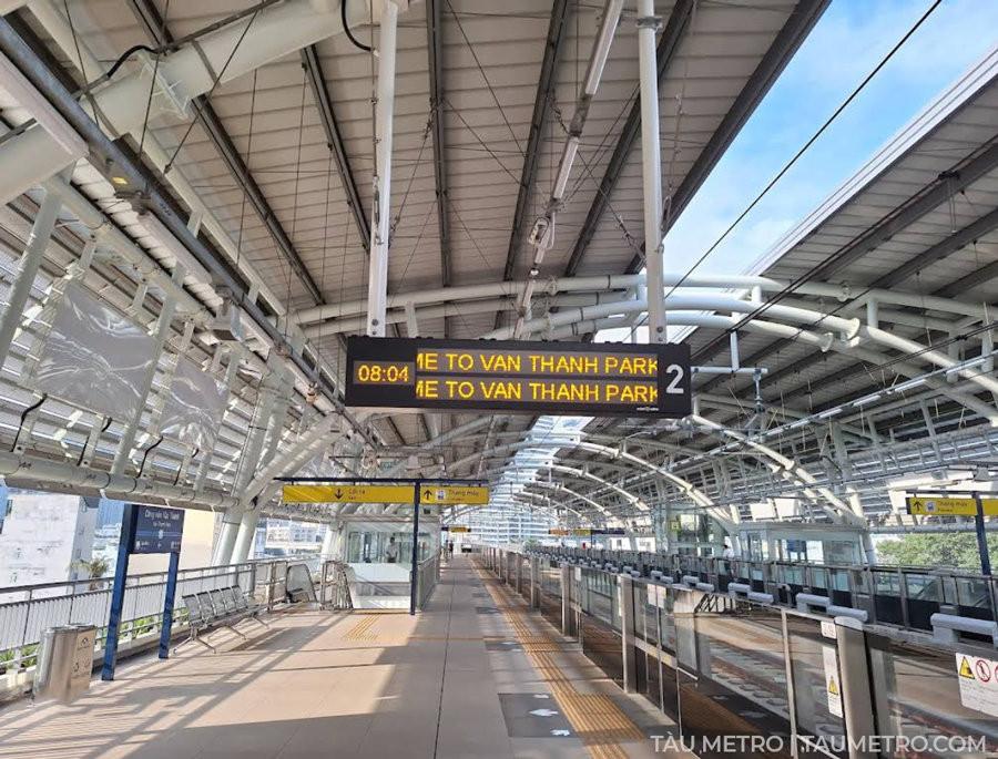 hinh anh thuc te nha ga metro van thanh