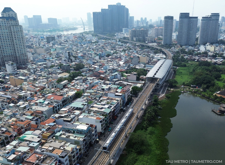 hinh nha ga metro van thanh tu tren cao