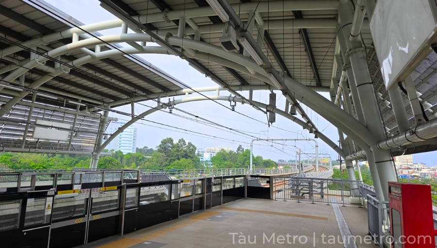 hinh anh thuc te nha ga metro dai hoc quoc gia