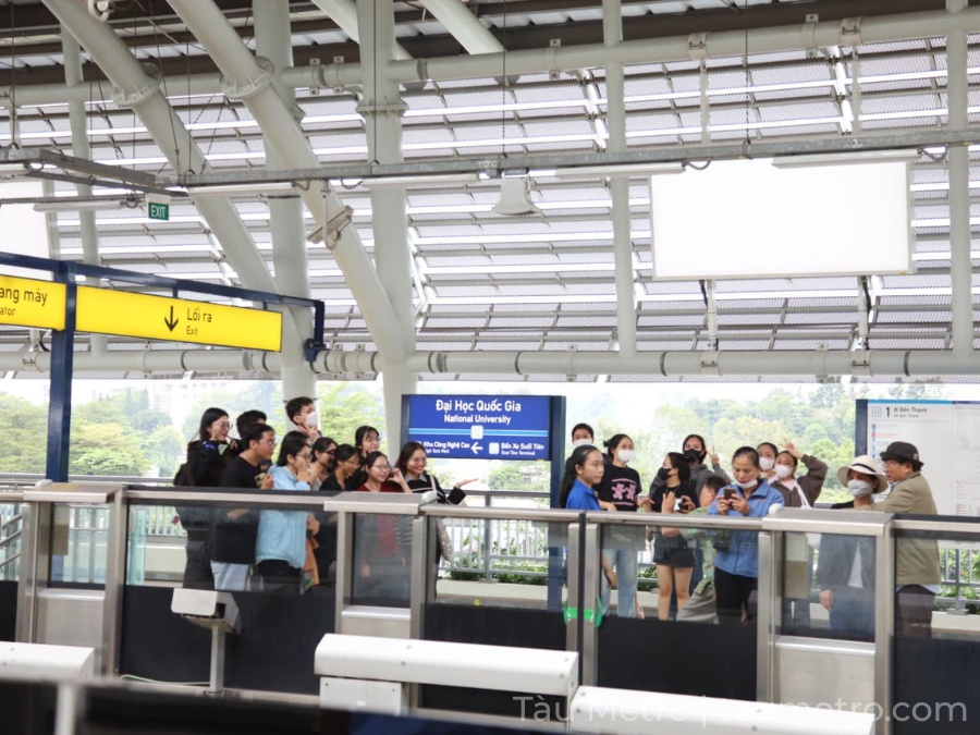 hinh anh thuc te nha ga metro dai hoc quoc gia